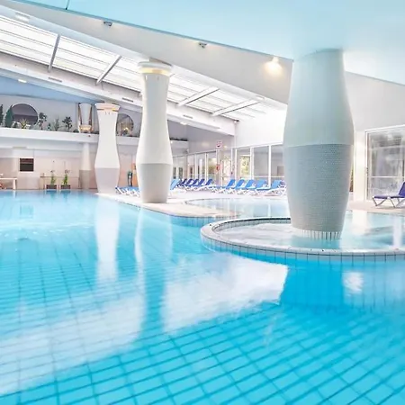 Figure De Proue, Pres Les Sables D Olonne, Saint Hilaire * Talmont-Saint-Hilaire