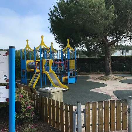 Figure De Proue, Pres Les Sables D Olonne, Saint Hilaire アパート *