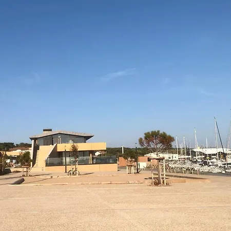 Figure De Proue, Pres Les Sables D Olonne, Saint Hilaire * Talmont-Saint-Hilaire